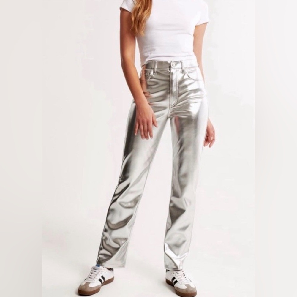 Abercrombie & Fitch‎ The 90s Straight Ultra High Rise Faux Leather pants 29/6